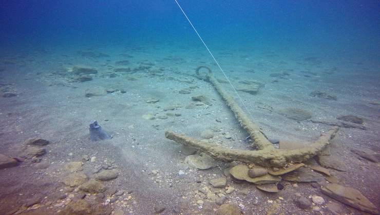 Israeli divers discover Roman treasure in Ancient Sunken Cargo Ship