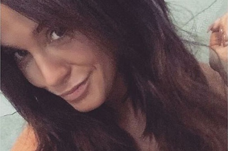 Vicky Pattison shares raunchy selfie as she heads off on holiday with hunky boyfriend