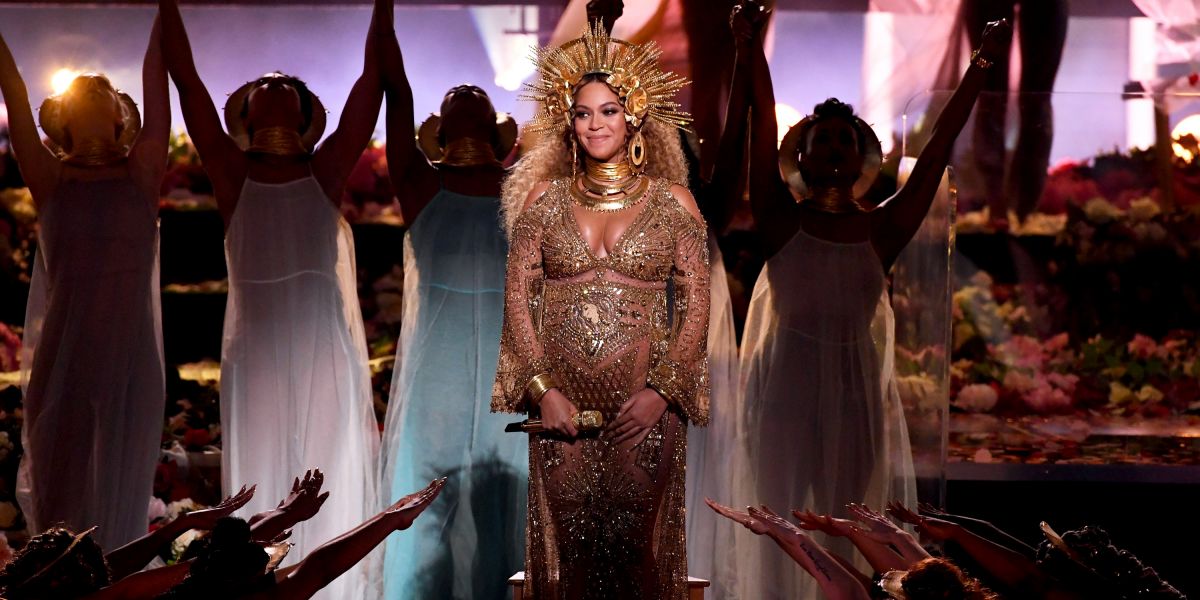Beyonce SLAYS 2017 Grammys Performance with Baby Bump, Boobs and ALL, Brings Instagram Photo to Life