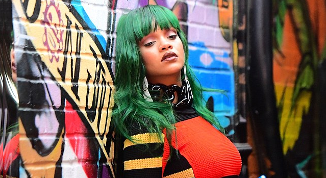 EXCLUSIVE PICTURES: Rihanna Shows how to make Everyone Green with Envy