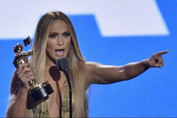 Jennifer Lopez accepts the Video Vanguard Award | 2018 MTV Video Music Awards