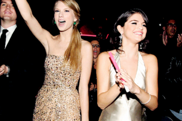 Selena Gomez GUSHES about Taylor Swift & opens up about her own Anxiety