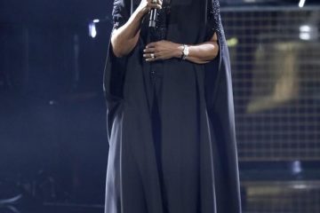 The 2018 American Music Awards honors Aretha Franklin ‘Our Queen’
