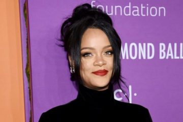 Rihanna fuels Pregnancy Rumors for Purposely hiding her stomach in Instagram Posts!