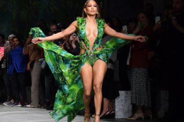 Jennifer Lopez catwalking with her Versace Grammy Dress